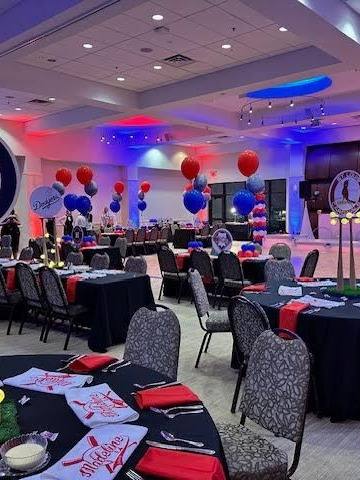 She Knocked It Out of the Park: Baseball. Bat Mitzvah at Temple Beth El, Charlotte, planned by Razzle Dazzle Event Planning, Charlotte NC. Photo 9 of 10.