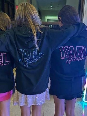 Yael's Glow Party: Let's GLOW. Bat Mitzvah at Temple Beth El, Charlotte, planned by Razzle Dazzle Event Planning, Charlotte NC. Photo 10 of 10.