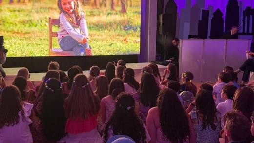 New York, New York: A Bat Mitzvah party where dreams are made of. Bat Mitzvah at Temple Beth El, Charlotte, planned by Razzle Dazzle Event Planning, Charlotte NC. Photo 5 of 10.